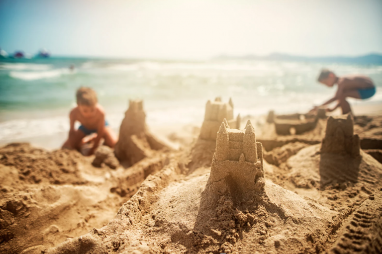 Build Sand Castles at Waikiki Beach Build Sand Castles at Waikiki Beach