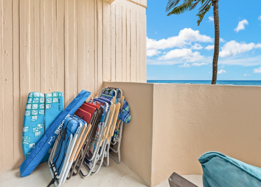Beach chairs, boogie board, and cooler included with a direct booking vacation rental in Hawaii Beach chairs, boogie board, and cooler included with a direct booking vacation rental in Hawaii