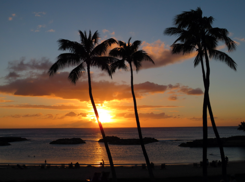 Sunset over the ocean at Ko Olina on Oahu's west side Sunset over the ocean at Ko Olina on Oahu's west side